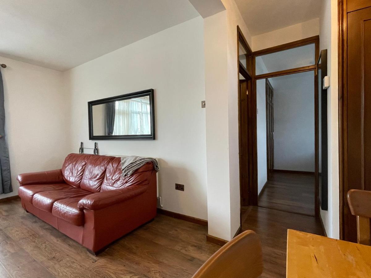 2 Bedrooms 2 Stations Londyn Zewnętrze zdjęcie