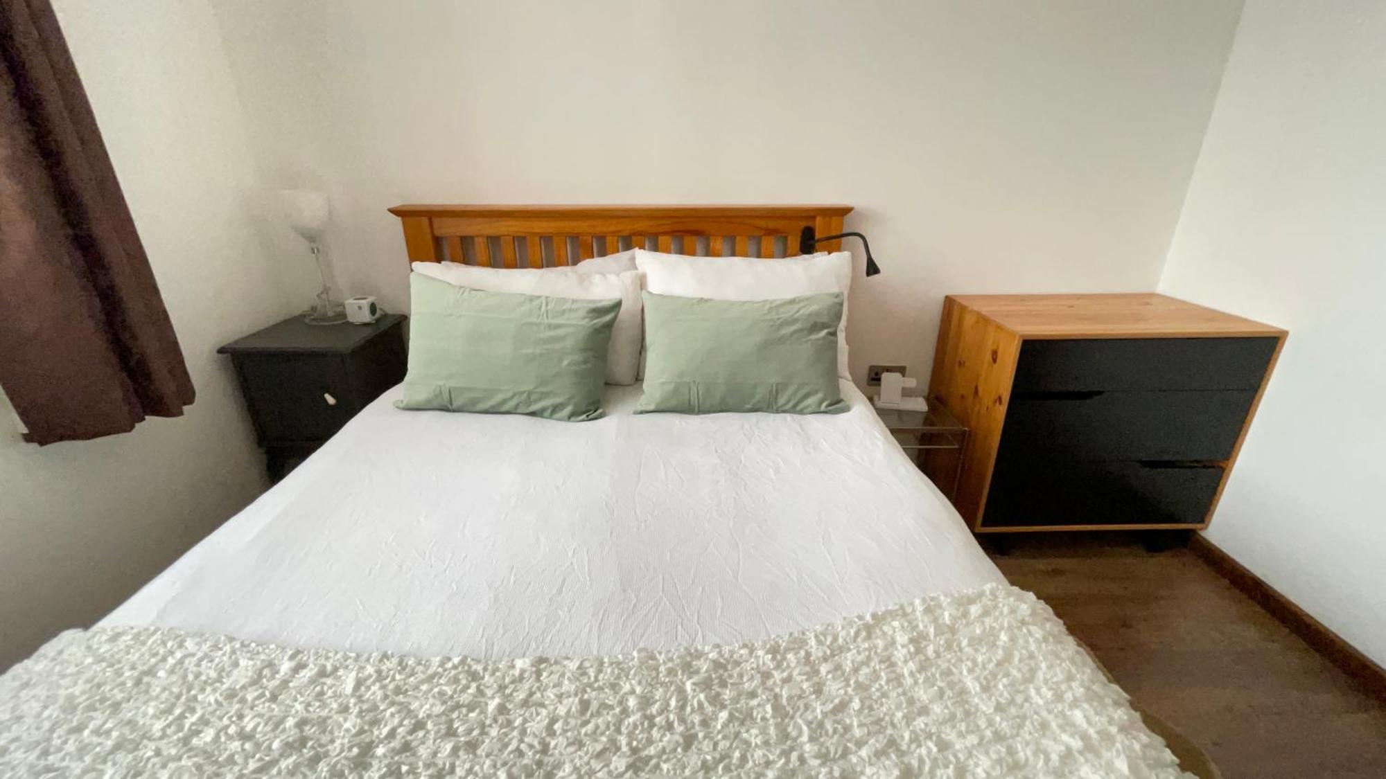 2 Bedrooms 2 Stations Londyn Zewnętrze zdjęcie