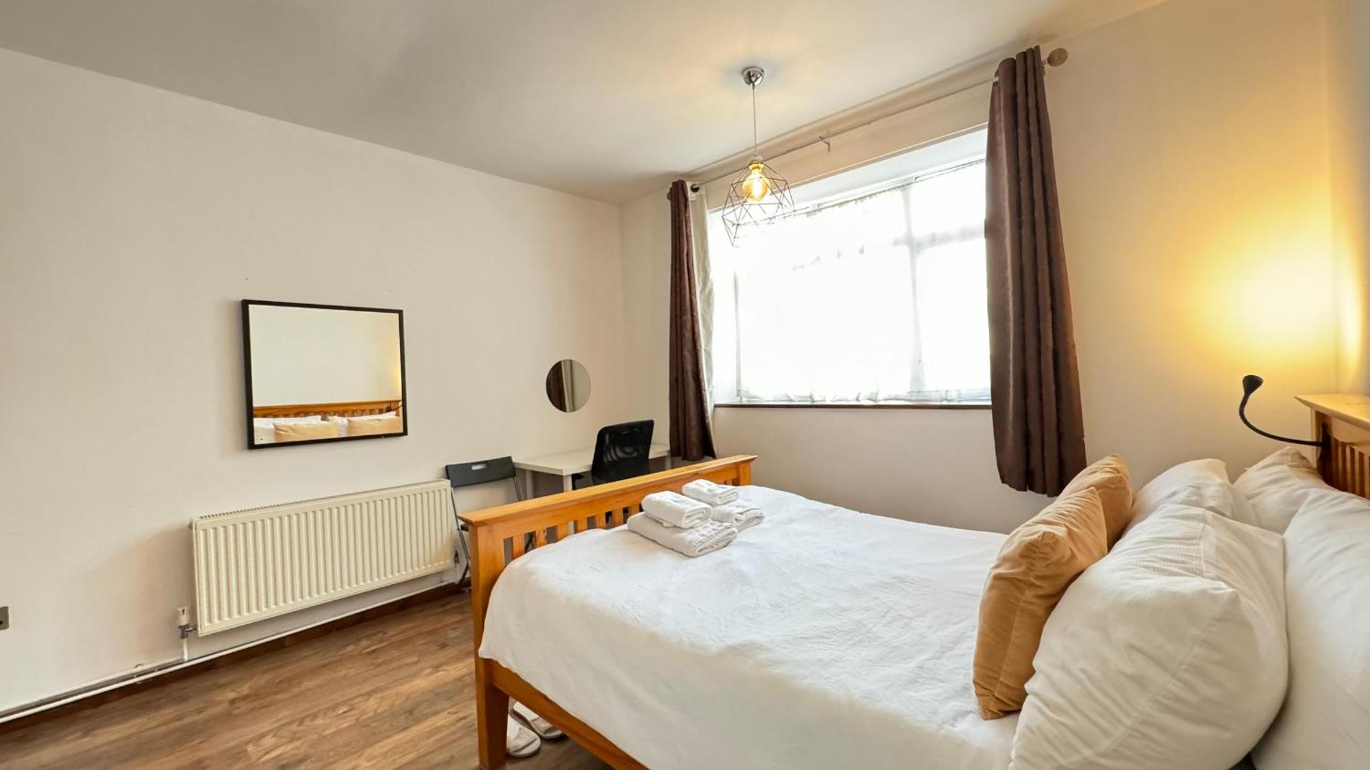 2 Bedrooms 2 Stations Londyn Zewnętrze zdjęcie